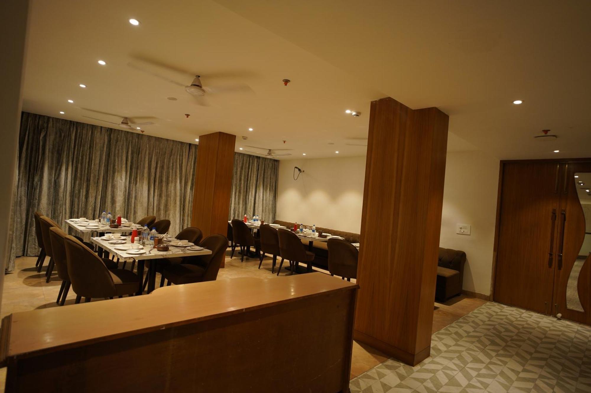 Hotel Mumbai House Express Udaipur Exterior photo