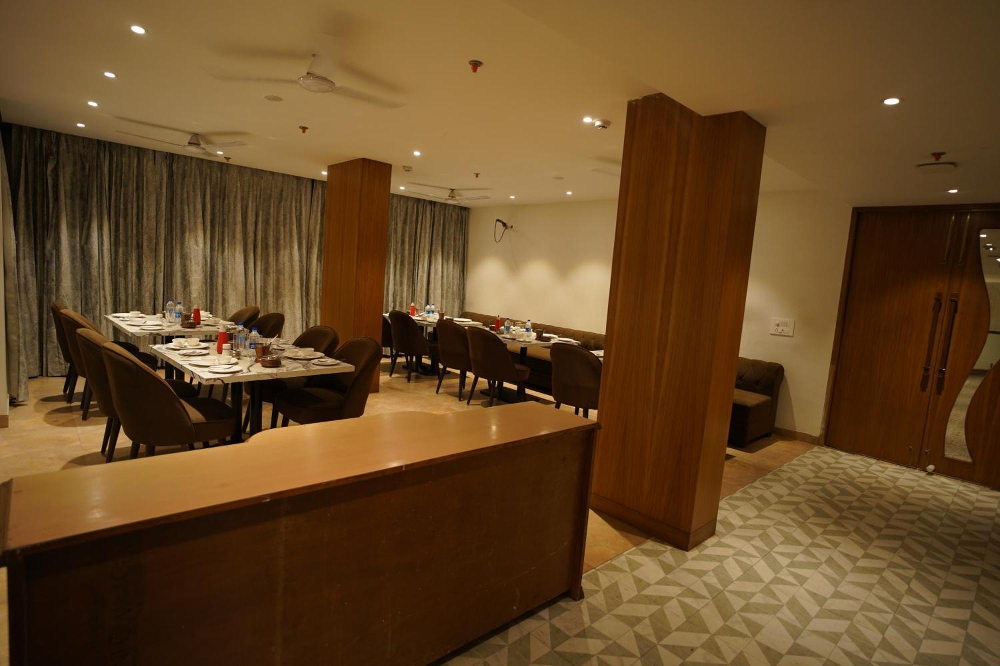 Hotel Mumbai House Express Udaipur Exterior photo